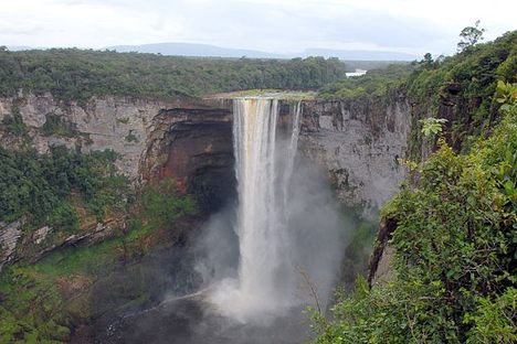 Kaieteur Falls in all her glory