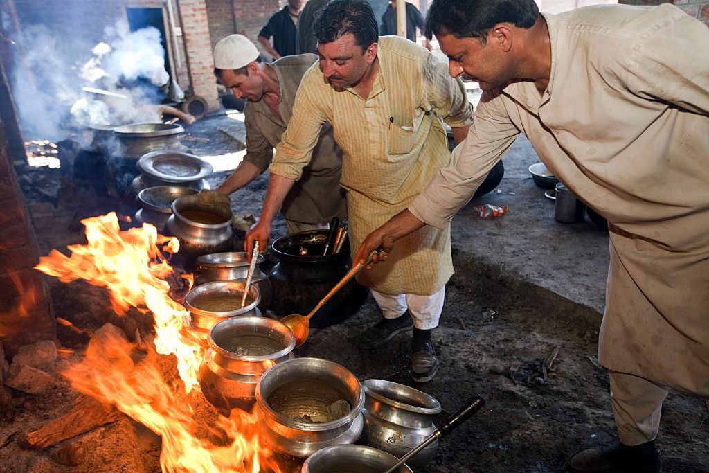 Khan Mohammed Sharief cooks a wazwan feast.