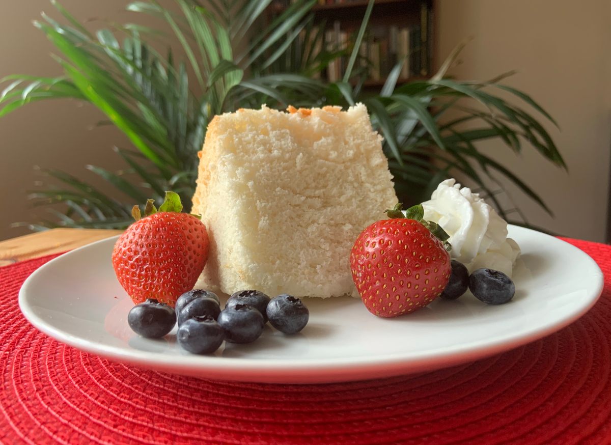 A heavenly cake from a "she-devil."