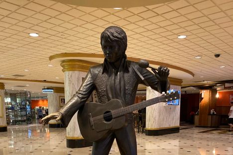 Elvis in all his bronze glory.