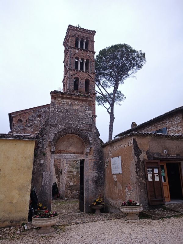 Santa Maria della Lode in Vescovio – Torri in Sabina, Italy - Atlas Obscura