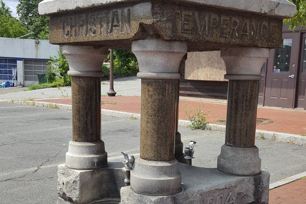 Woman's Christian Temperance Fountain