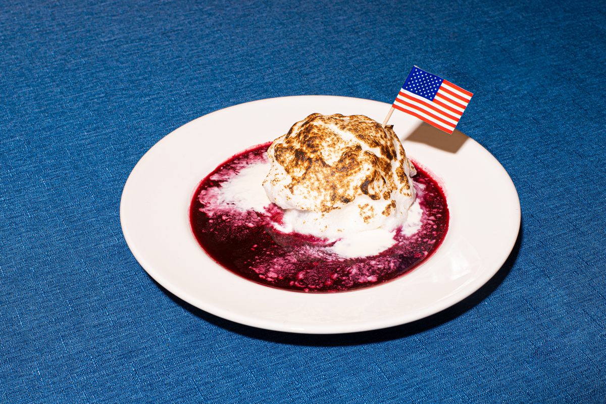 Eat Like an Apollo 11 Astronaut With This Celestial Dessert