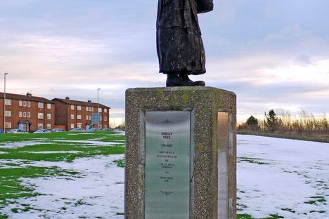 Dolly Peel Statue