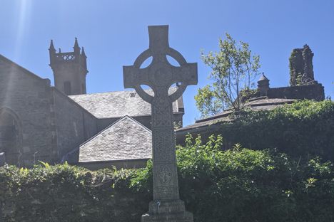 Full shot of Headstone.