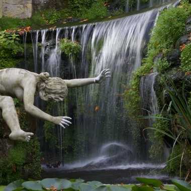 How would you have positioned this statue?