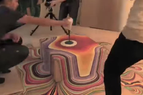 Watch Paint Spill into Beautifully Soothing Patterns