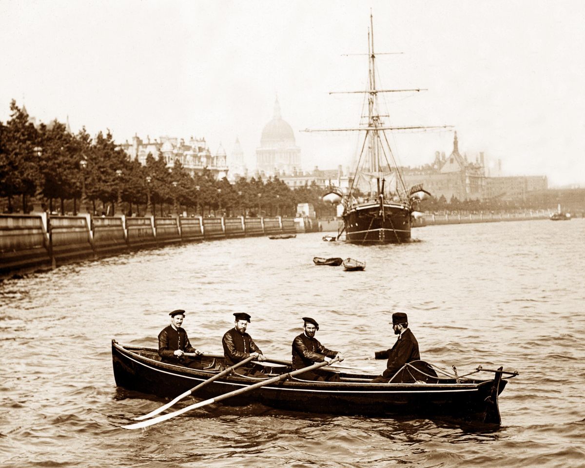 Formed at the turn of the 19th century, the Thames Police patrolled the river in rowboats to combat widespread issues of looting and smuggling.