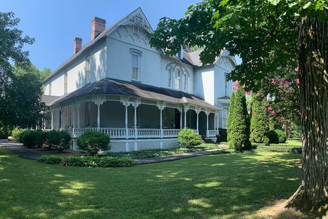 See what was once the "grandest mansion in Tennessee."