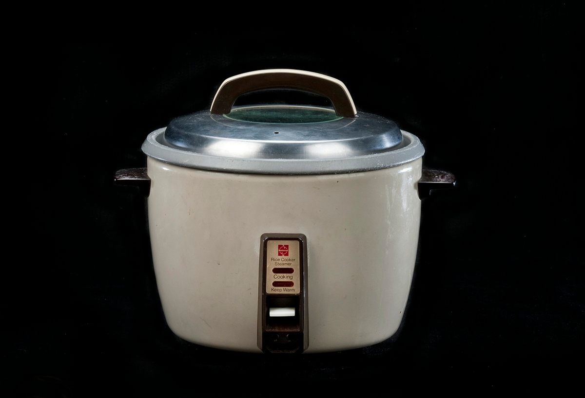 I see we're posting BIFL rice cookers. Here's my 1964 Tatung! :  r/BuyItForLife