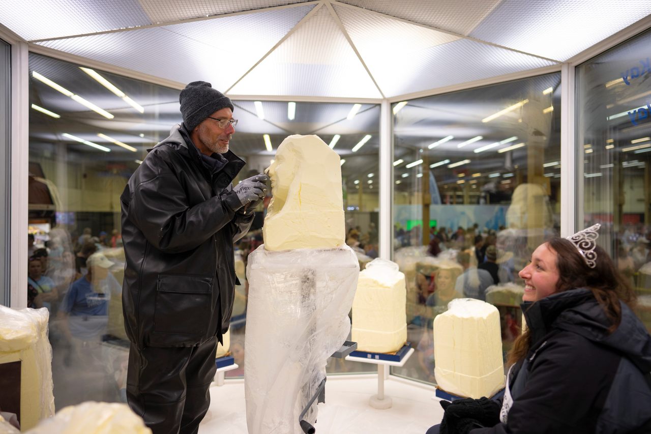 Gerry Kulzer works on sculpting Princess Kay winner Rachel Rynda.