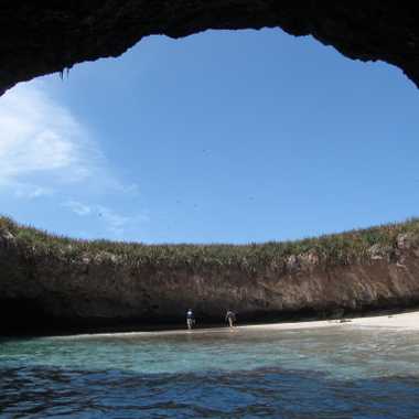 Looking up from the entrance to the Hidden Beach.