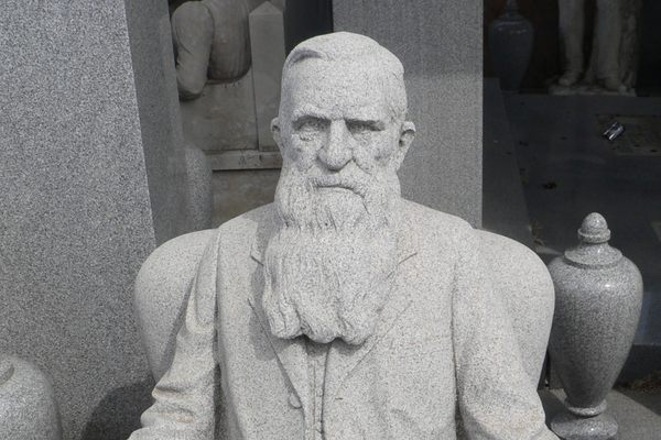 Davis Memorial