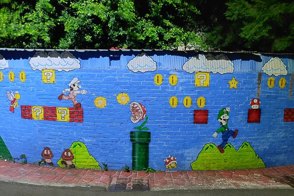 Super Mario mural.