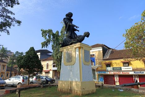 Statue of Abbe Faria