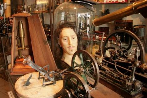François Richard's Scientific Devices and Odd Machinery
