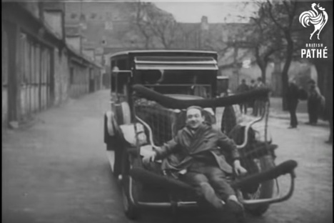 The 1930s 'Pedestrian Catcher' That Promised to End Jaywalking Deaths 