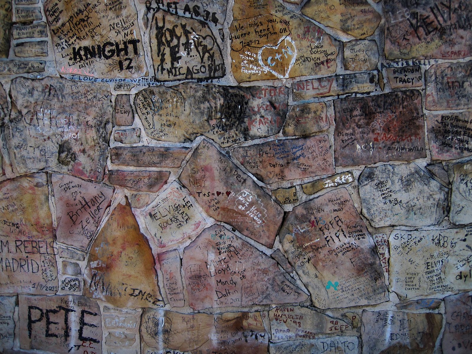 A very small smattering of graffiti on the walls of Graceland.