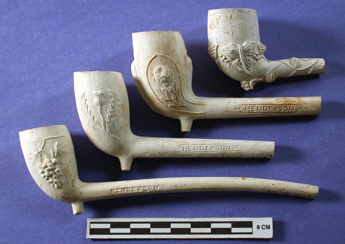 clay pipe