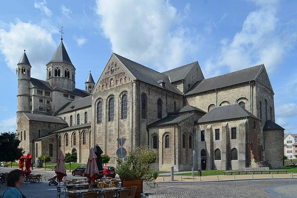 The collégiale Sainte Gertrude.