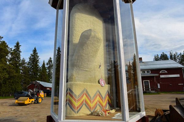 The world’s largest knitted mitten in Lovikka, Sweden.