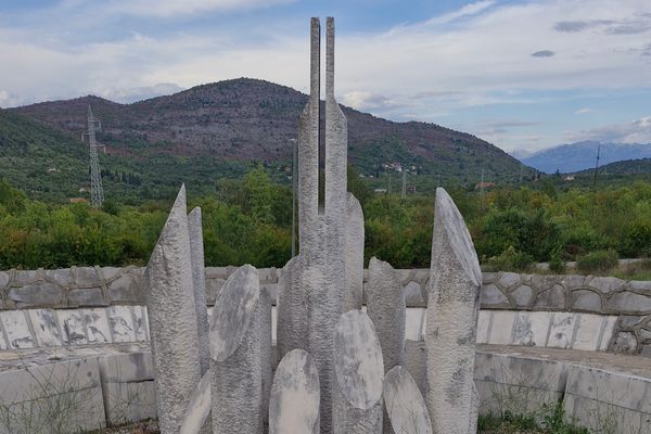 Spomenik Palim Borcima Ljesanske Nahije