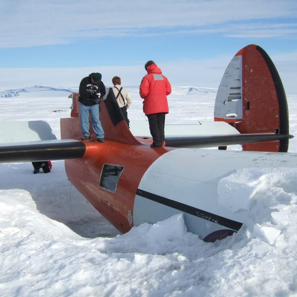 Pegasus Wreck – Antarctica - Atlas Obscura