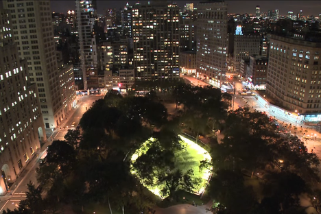 Watch Lights in Madison Square Park Pulse to Heartbeats