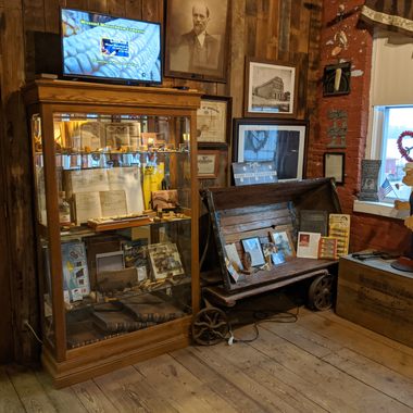 Missouri Meerschaum Corn Cob Pipe Museum & Store
