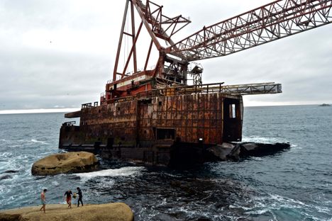 The BOS 400 shipwreck.
