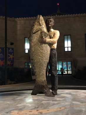 Man With Fish – Chicago, Illinois - Atlas Obscura