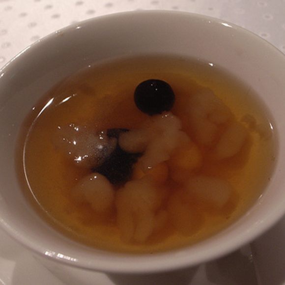 A bowl of sweet soup, with hasma.