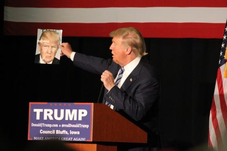 How Search Engines Are Predicting Super Tuesday