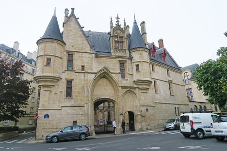  Cannonball of the Hotel de Sens 