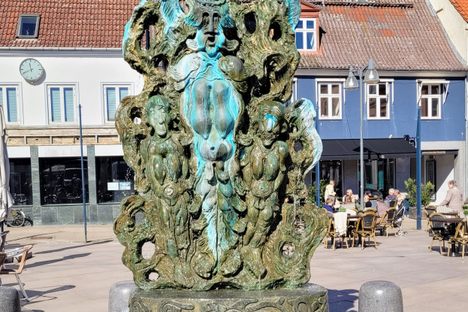 'Slattenpatten & hendes døtre'