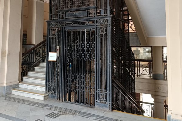 Pune’s First Lift