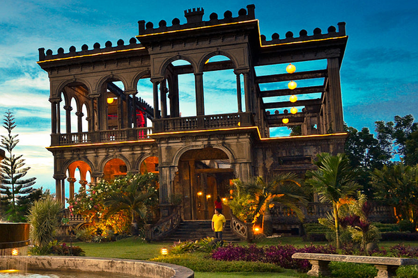 The ruins in Talisay at dusk