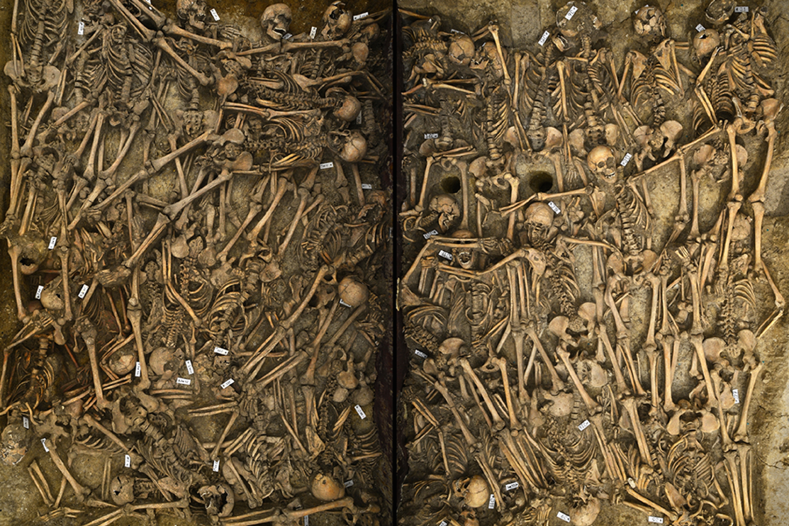 The mass grave found at Lützen.