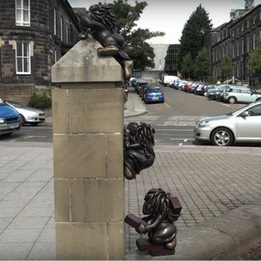 The Lemmings statue in Dundee. 