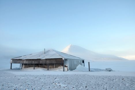 Robert Falcon Scott’s 1902 Discovery Hut, at Hut Point, with Observation Hill in the background.