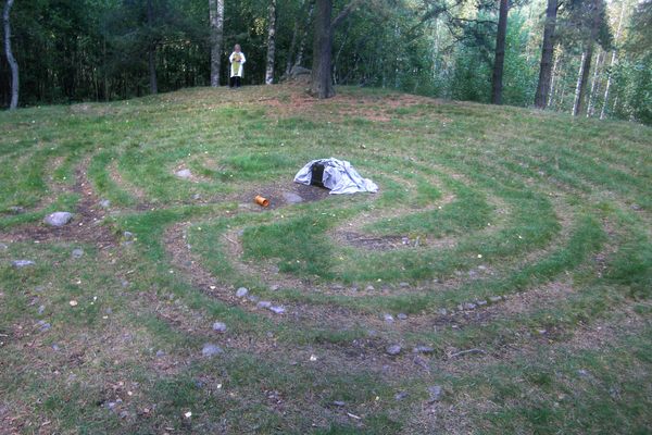 Labyrinten vid Tibble (The Tibble Maze)