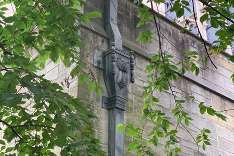 Princeton Chapel Bulldog