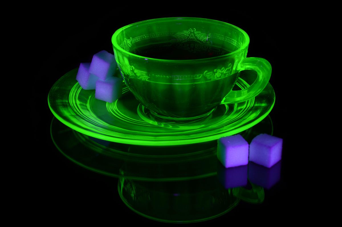 Glowing uranium glass juice tumbler cups set of 2