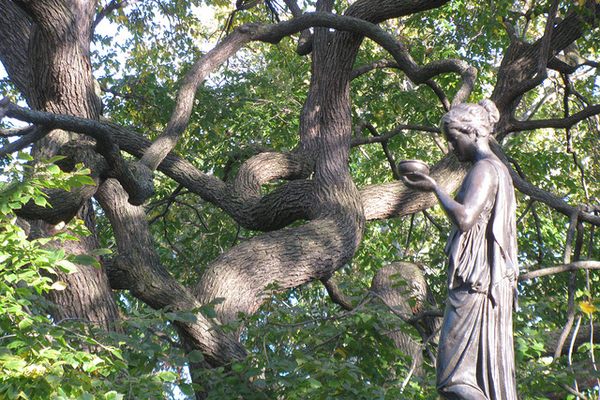 Hebe the water-bearer atop the fountain
