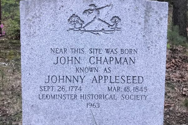 Marker at the birthplace of Johnny Appleseed
