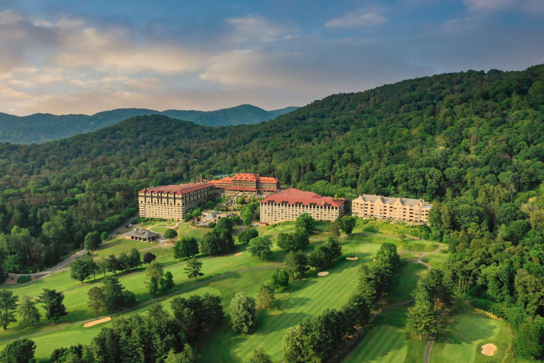Located in the foothills of the Blue Ridge Mountains, The Omni Grove Park Inn is brimming with tales.