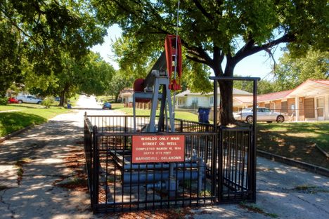 Barnsdall's Main Street oil well.
