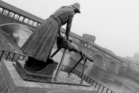 Monumento alla Lavandaia