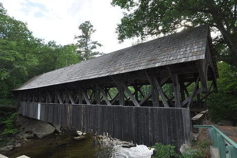 A side view of Artist's Bridge