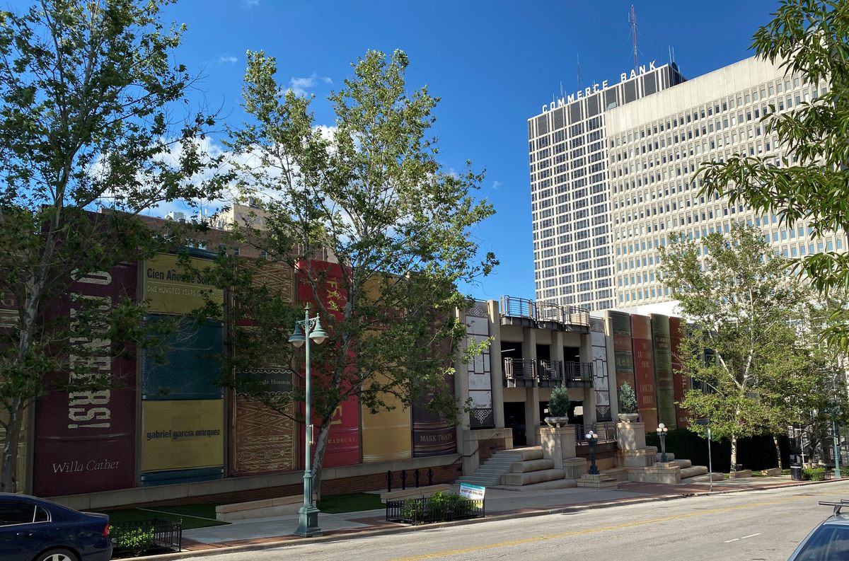 Kansas City Library's Community Bookshelf – Kansas City, Missouri ...